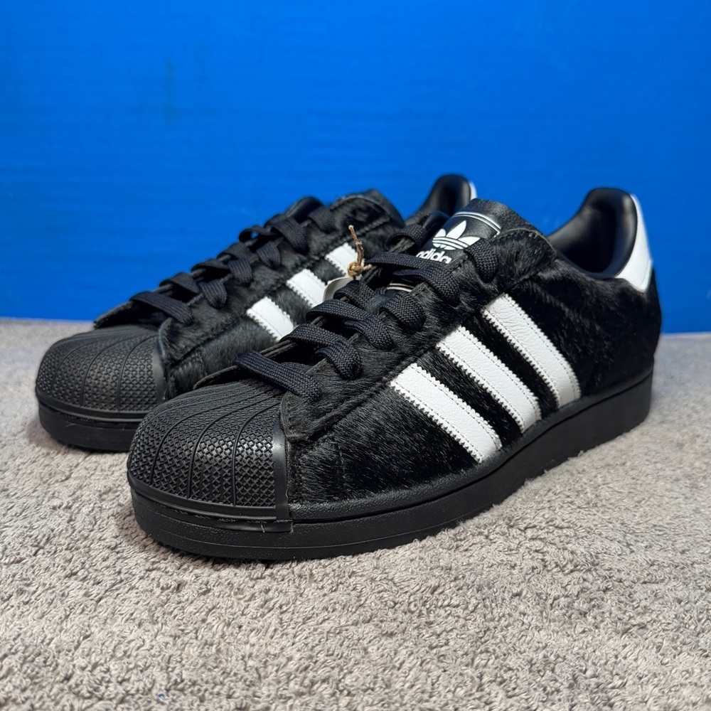 Adidas superstar 2 w
'Black pony hair'
Brand new